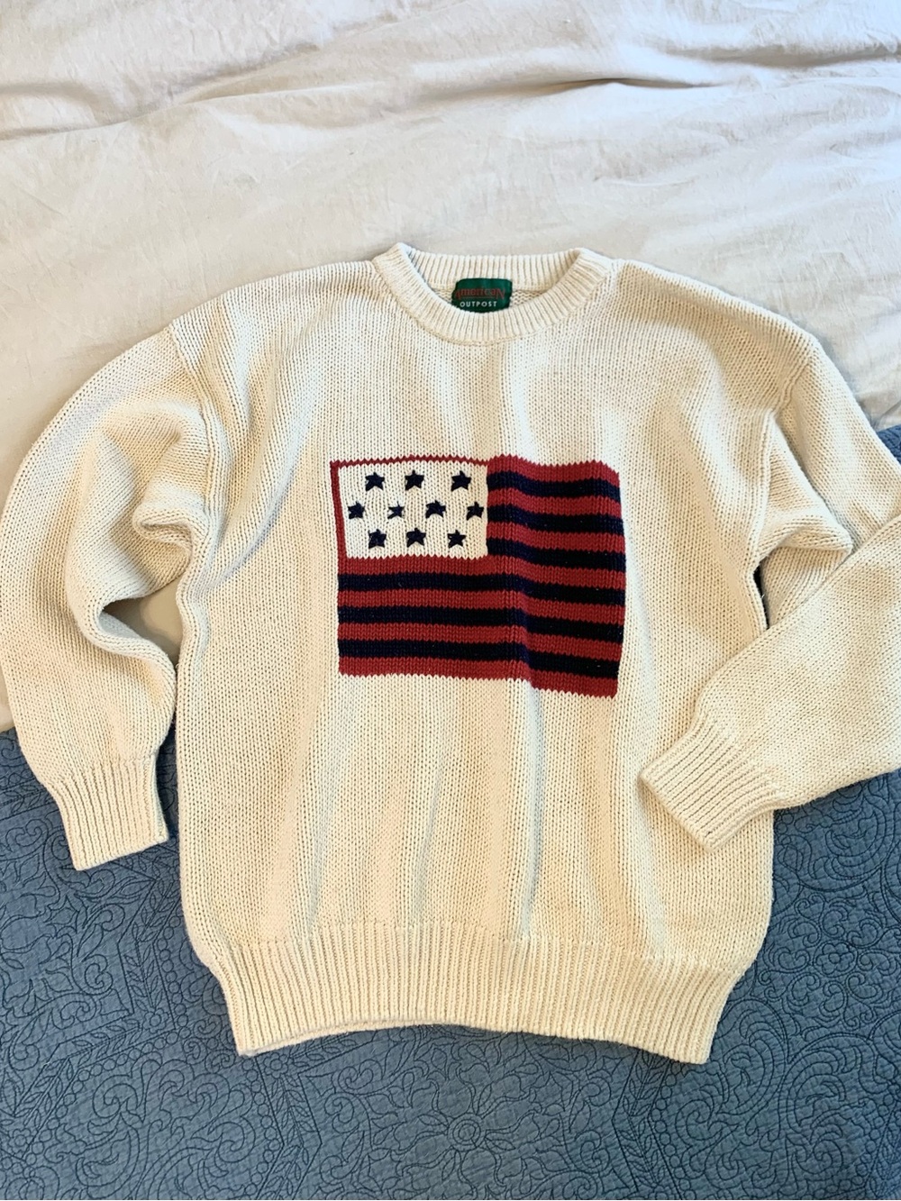 Vintage knit American Flag Sweater. Oversized. Size Large